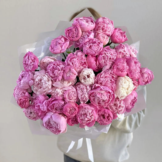 Elegant Sarah Bernhardt Peony bouquet with soft blush pink blooms, perfect for luxury gifting and same-day delivery in Dubai
