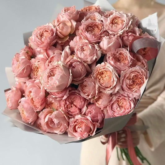 Peony Rose Juliet bouquet in soft peach and blush tones – flower delivery Dubai